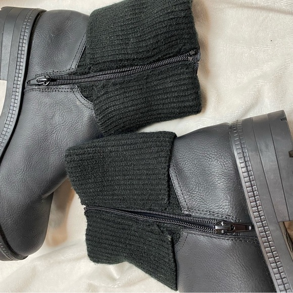 Life Stride Women's Simone Black Leather Almond Toe Booties - Picture 5 of 11